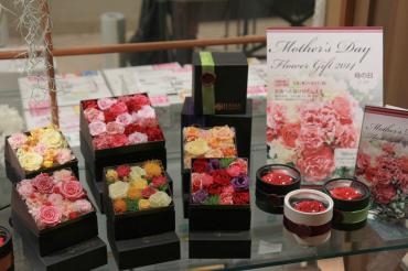 **明日はMothers　Day!!!**|「ハマフローリスト」　（神奈川県横浜市西区の花屋）のブログ